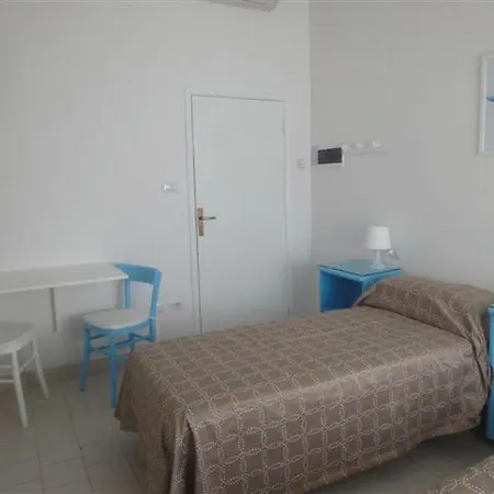 Stella Marina Hostel *