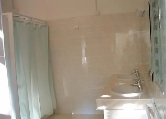 Stella Marina بيت شباب تْشيزيناتيكو