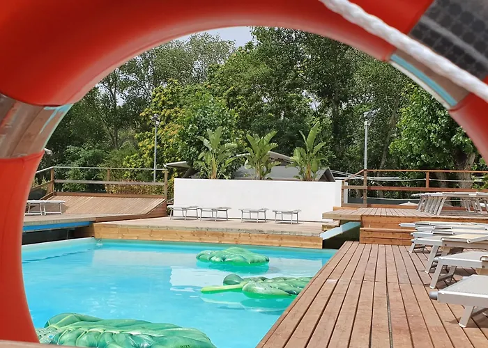 Stella Marina بيت شباب